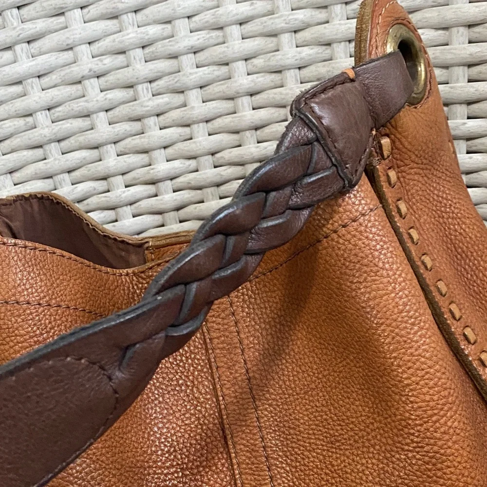 Lucky Brand Vintage Brown Pebbled Leather Hobo Slouchy Whipstitched Bag